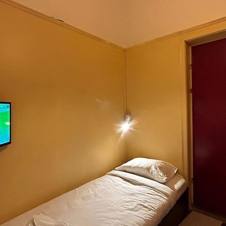 Central Accommodation Budget By Hr 布加勒斯特 外观 照片